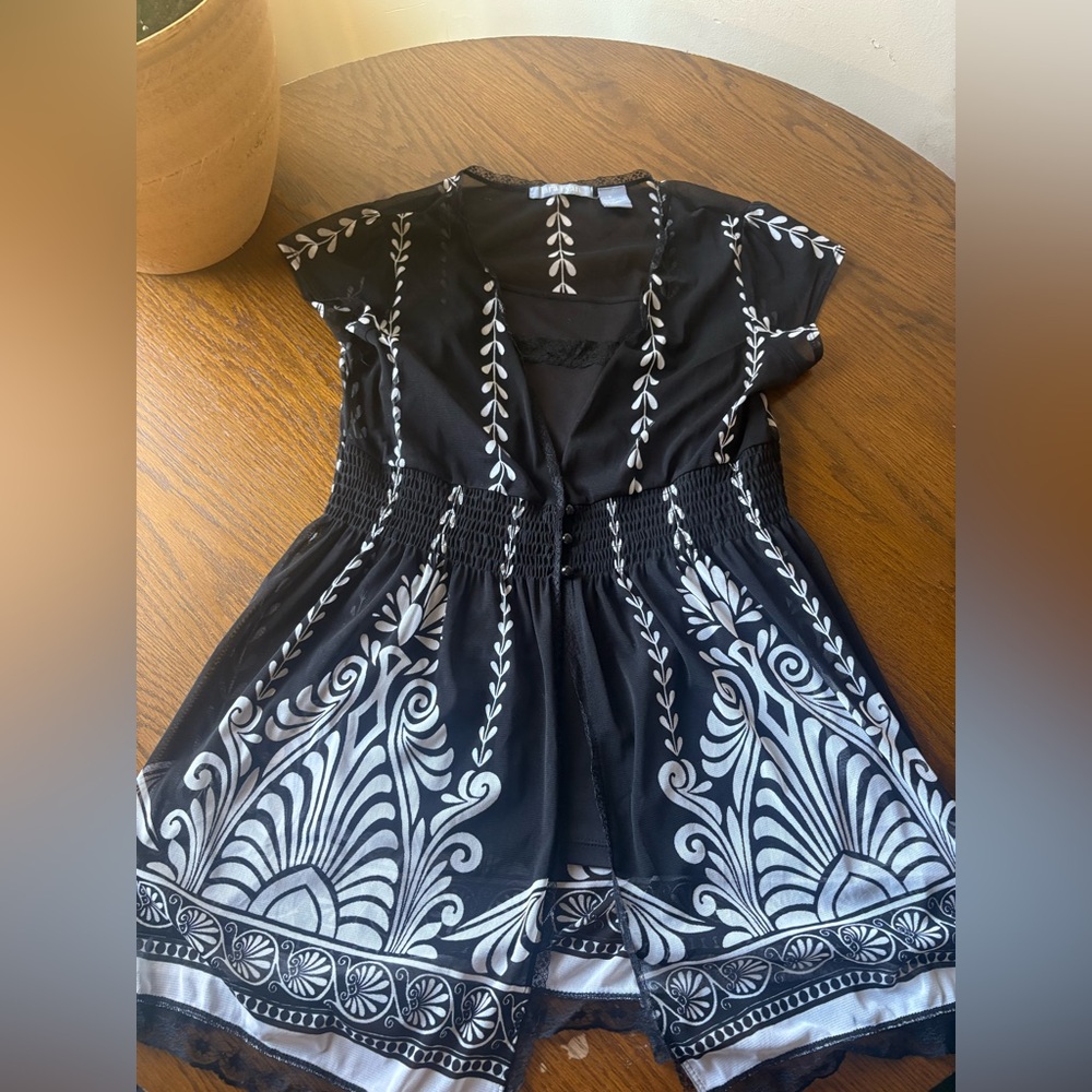 Black and White Women's Blouse - Picture 5 of 7